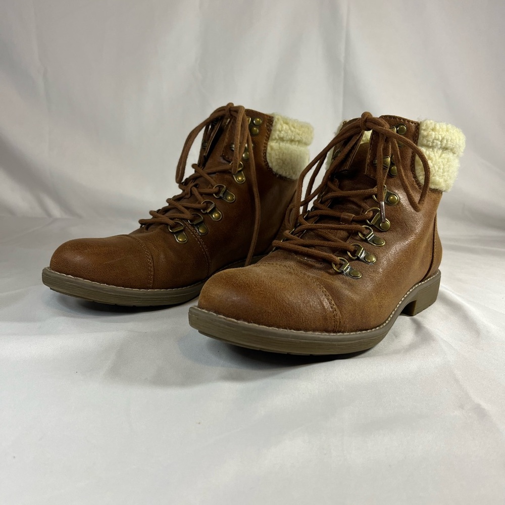 Cliffs by WHITE MOUNTAIN Brown Ankle Boots with Cream Accents